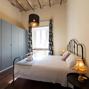 The Rent - Elegant Two-bedroom Close To Saint Peter's Basilica Apartment