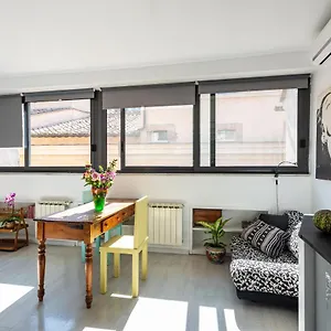  Appartement Banchi Nove, Penthouse Full Of Light And Silence