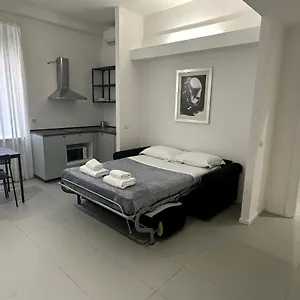 Art Atelier Apartment